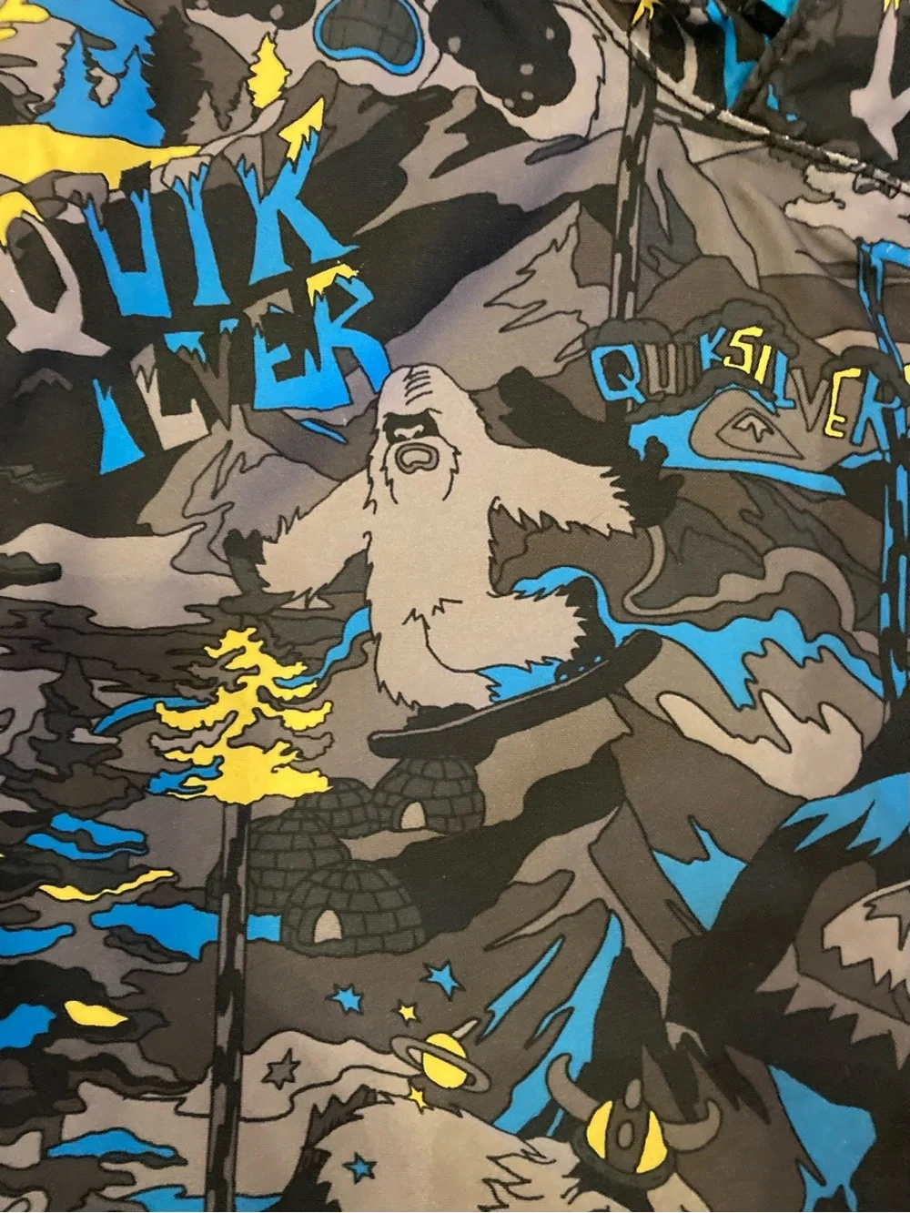 Quiksilver | Hooded Snowboard/Ski Jacket (size 6-7Y)